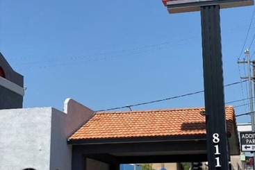 هتل The Lexmar  Dodger Stadium Hollywood