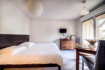 هتل Zenitude Hôtel Résidences L Acacia Lourdes