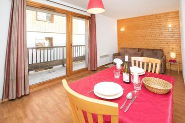 Le Hameau D Orelle Spa & Piscine  Appartments E