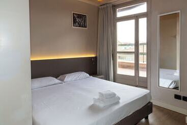 هاستل Plus Florence