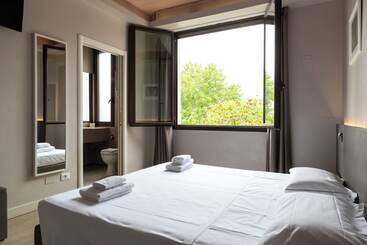 هاستل Plus Florence