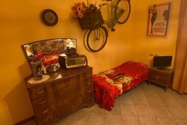 مبيت وإفطار La Casetta Di Badolo