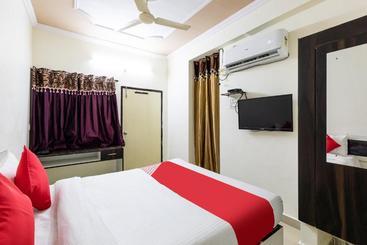 호텔 Capital O 41086  Royal Stay