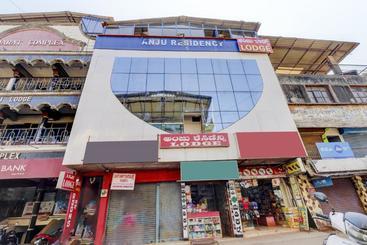 בית מלון כפרי Spot On 79435 Anju Residency