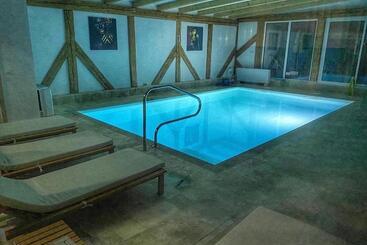 펜션 Boutique Vila