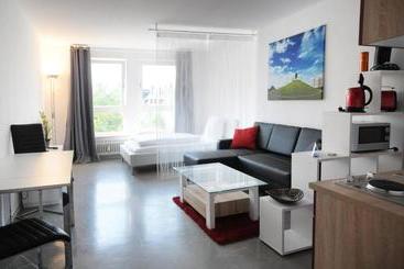 Seeger Living Classic East