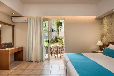 آپارتمان Elotis Suites