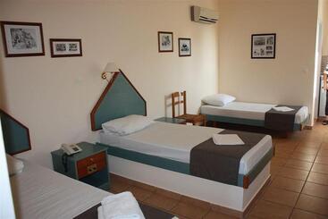 Filoxenia Apartments & Studios