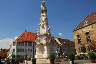 هتل Burg