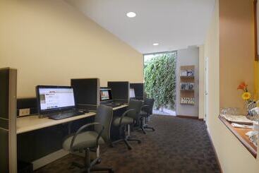 בית מלון כפרי Fiesta Inn Mexicali