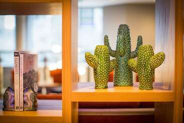 Отель Holiday Inn Express Edinburgh – Royal Mile, An Ihg