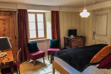 בית מלון כפרי Hôtel Bella Tola & Spa