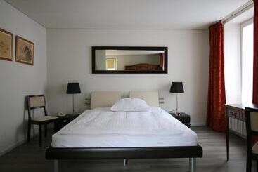 ホテル Hôtel De L Ecluse