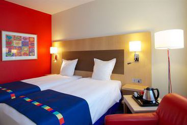 בית מלון כפרי Park Inn By Radisson Belfast