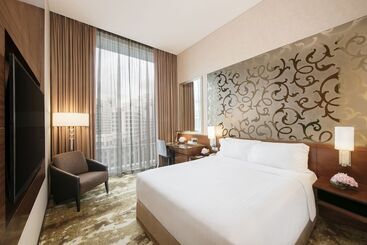 هتل The Robertson House by The Crest Collection