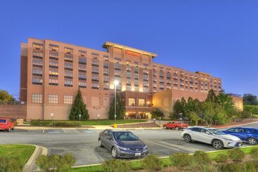 בית מלון כפרי Sheraton Baltimore Washington Airport   Bwi