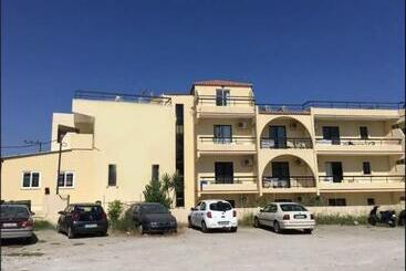 آپارتمانهای توریستها Maria Studios & Apartments