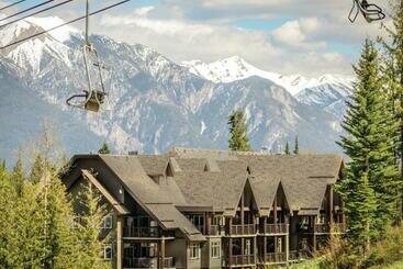 Palliser Lodge — Bellstar Hotels & Resorts