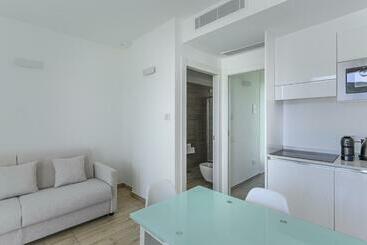 Capo Falcone Beach Charming Apartments Stintino