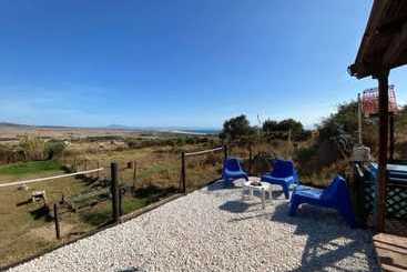 Beautiful 2 Bed Room Cottage With Seaview/ Garden