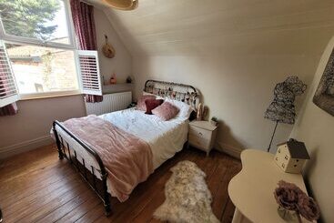 Charming 2 Bed Cottage On Outskirts Of Beverley