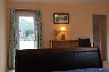 Beautiful Highland 1 Bed Cottage