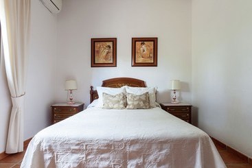 Andalusian Villa With Private Pool And Tennis Court Located 30 Km From Cordoba