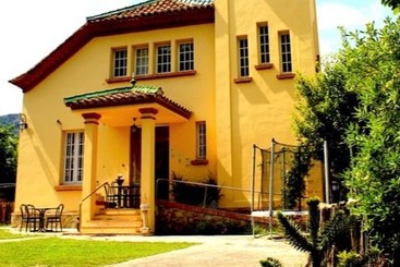 Bed and Breakfast Hostal Burriac