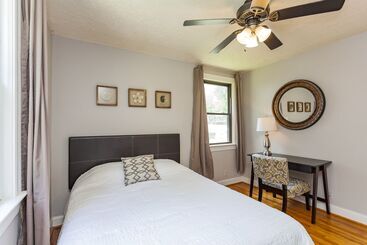 Charming Nashville Cottage   12 Min Downtown