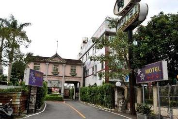 Ching Ching Motel