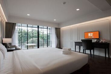 Отель B2 Riverside Premier