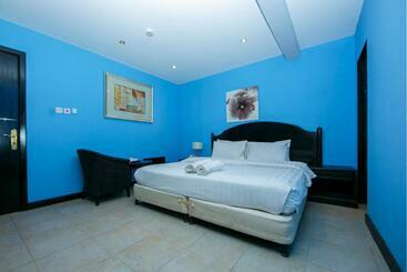 هتل Bahrain Plaza