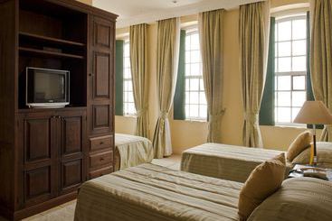 Отель Boutique A Casa das Portas Velhas