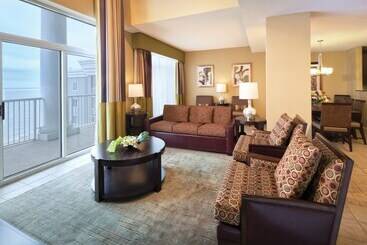 هتل Club Wyndham Seawatch Resort