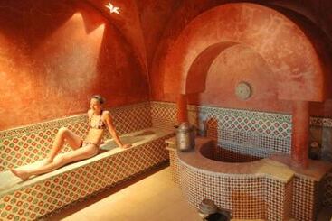 Iris Hotel & Thalasso