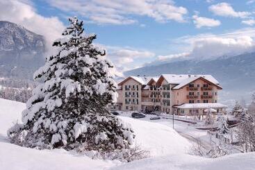 Отель Lagorai Resort & Spa