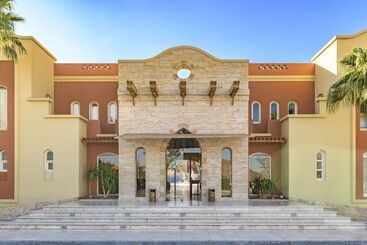 Marina Plaza Hotel Tala Bay