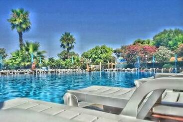 בית מלון כפרי Camping Residence Capo Passero