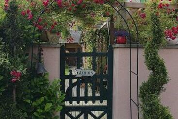 Bed and Breakfast La Cour Du Puits Chambre Victor