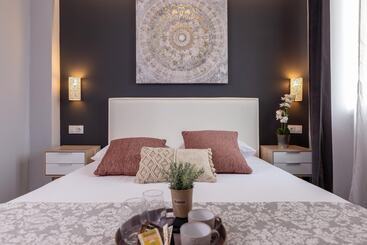 پانسیون Ionian City By Checkin