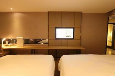 Lavande Hotel Foshan Yiwu Commodities City