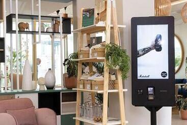 בית מלון כפרי Hilton Garden Inn Tours Centre