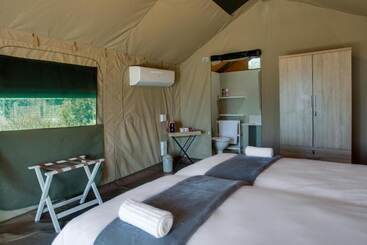 민박 Explorers Little Mongena Tented Camp