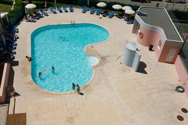 Apartamentos Coral Do Vau