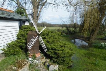 住宿加早餐  Bed&Breakfast The White Cottage