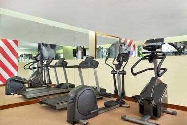 בית מלון כפרי Avani Seminyak Bali Resort