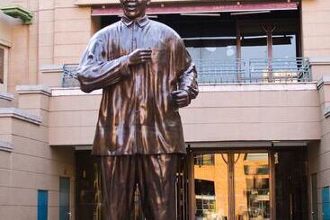 酒店 Garden Court Sandton City