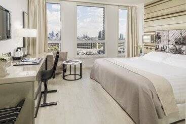 هتل H10 London Waterloo