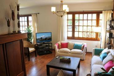 هتل Hosteria Hostal Del Esquiador
