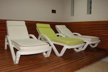 هتل Hosteria & Spa Plaza Esquel